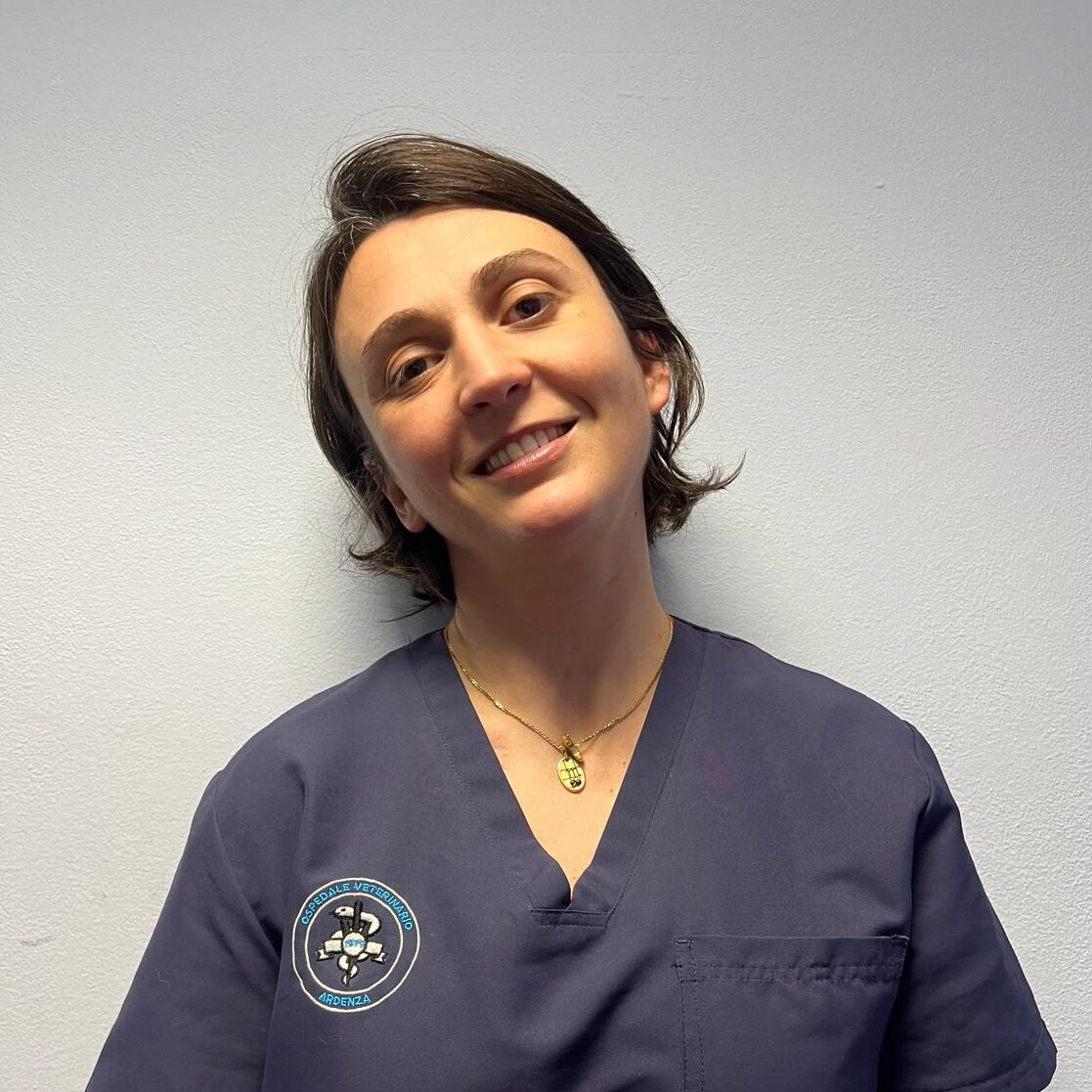 La Dott.ssa Martina Corbani medico veterinario dell'ospedale veterinario Ardenza